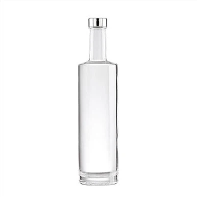 Скляна пляшка горілки