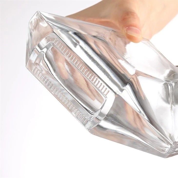 Polygonal Design XO Bottle 750ml